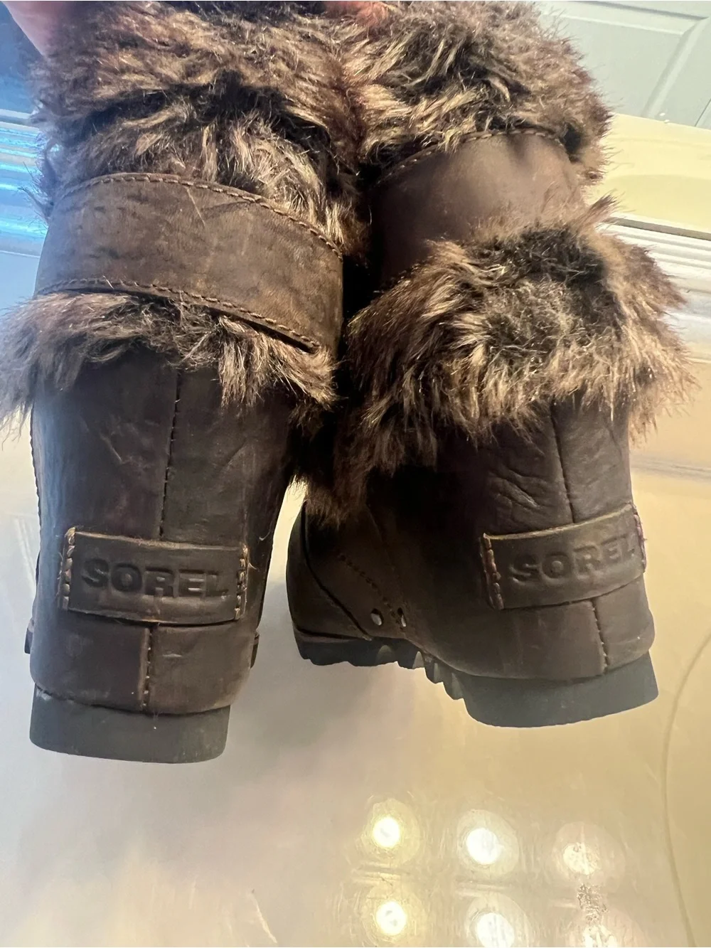 Sorel Joan of Arc ankle boots with faux fur trim size 8.5